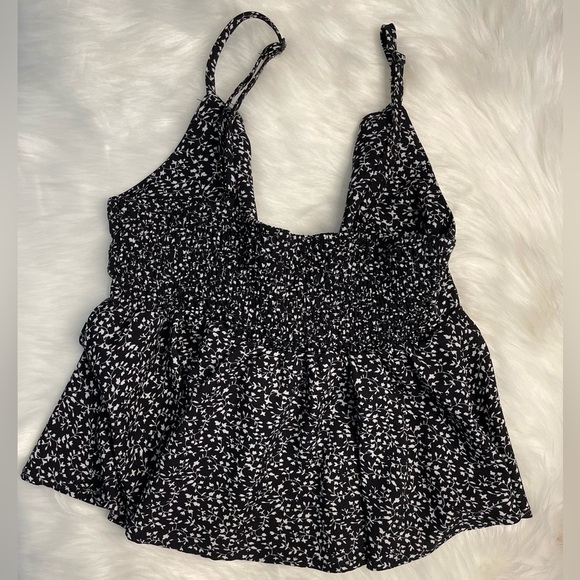 Crop Floral Top with Tie Front and Adjustable Spaghetti Strap - Picture 4 of 8